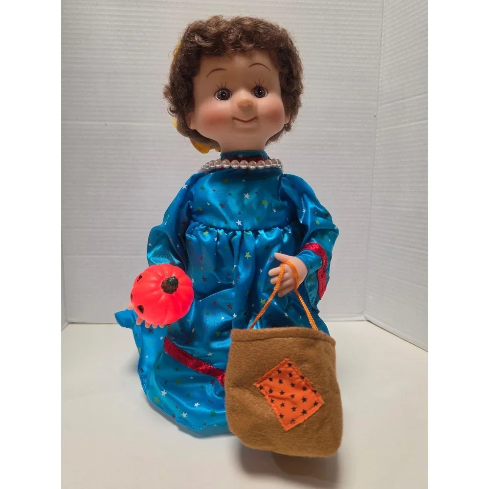 vintage Halloween themed doll Animated light up pumpkin jack‎ o'lantern